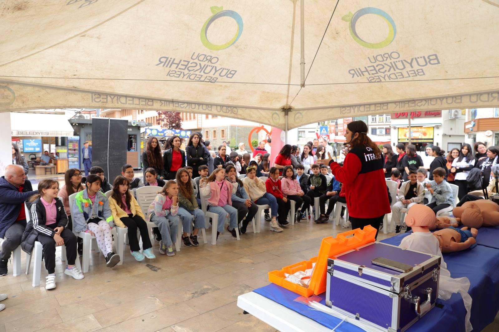 ORDU İTFAİYESİ'NDEN HALKA AÇIK İLK YARDIM EĞİTİMİ